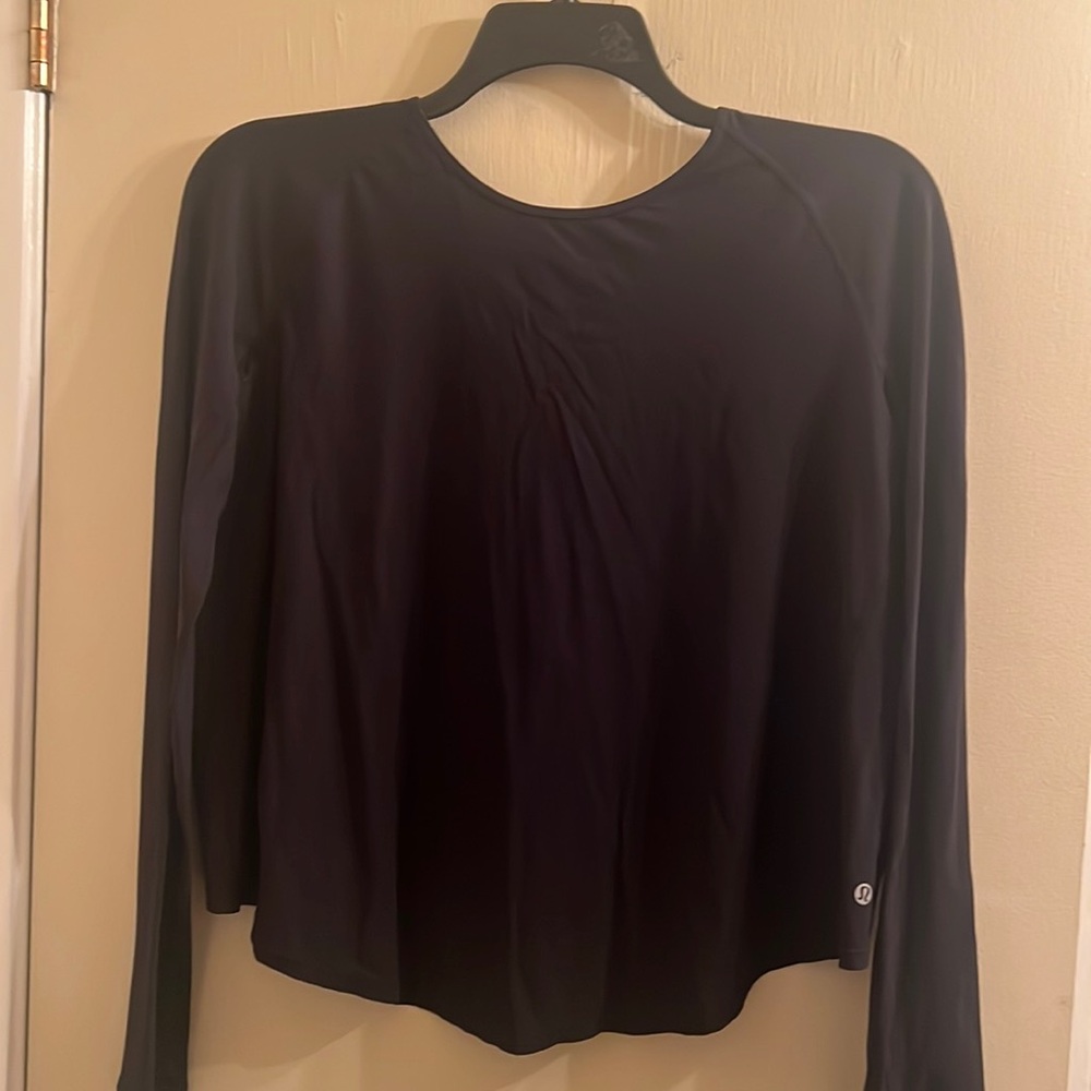 Lululemon Black LS Blouse Top W/Ruffles In Back NWOT